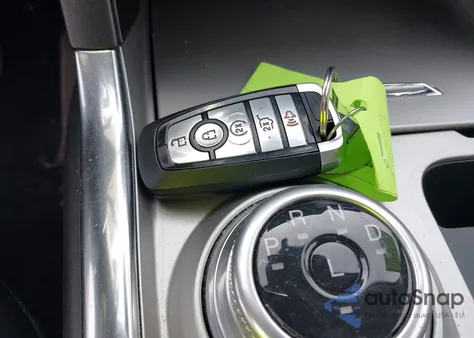 2022 Ford Explorer Xlt z USA, uszkodzony, nr VIN 1FMSK8DH4NGC33861